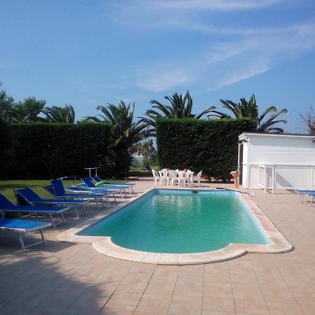 Hotel Oasi Degli Angeli Zapponeta Exterior foto